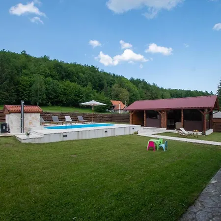 Nina Holiday Home With A Heated Pool Brusane Exterior photo