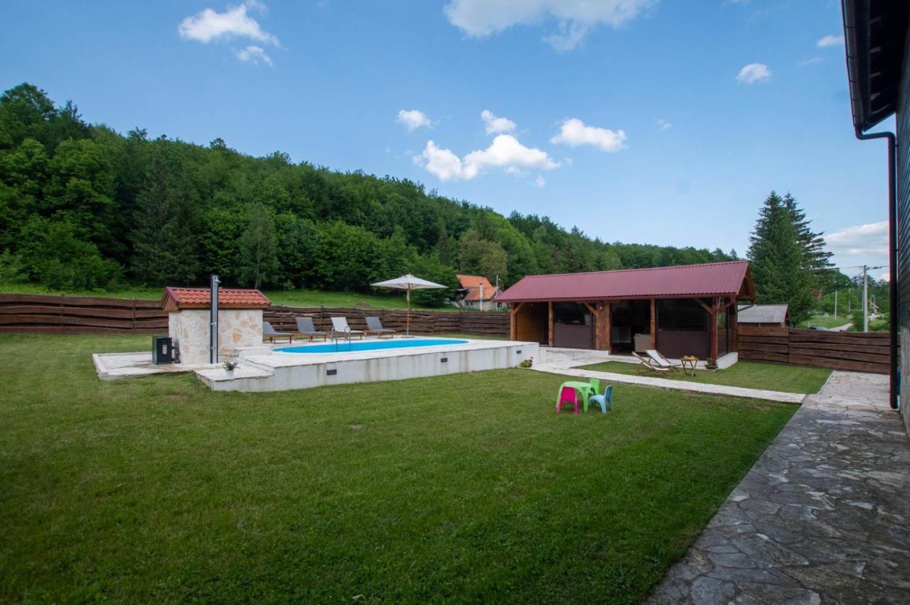 Nina With A Heated Pool Holiday home *