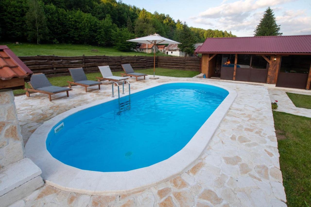 Holiday home Nina With A Heated Pool Brusane