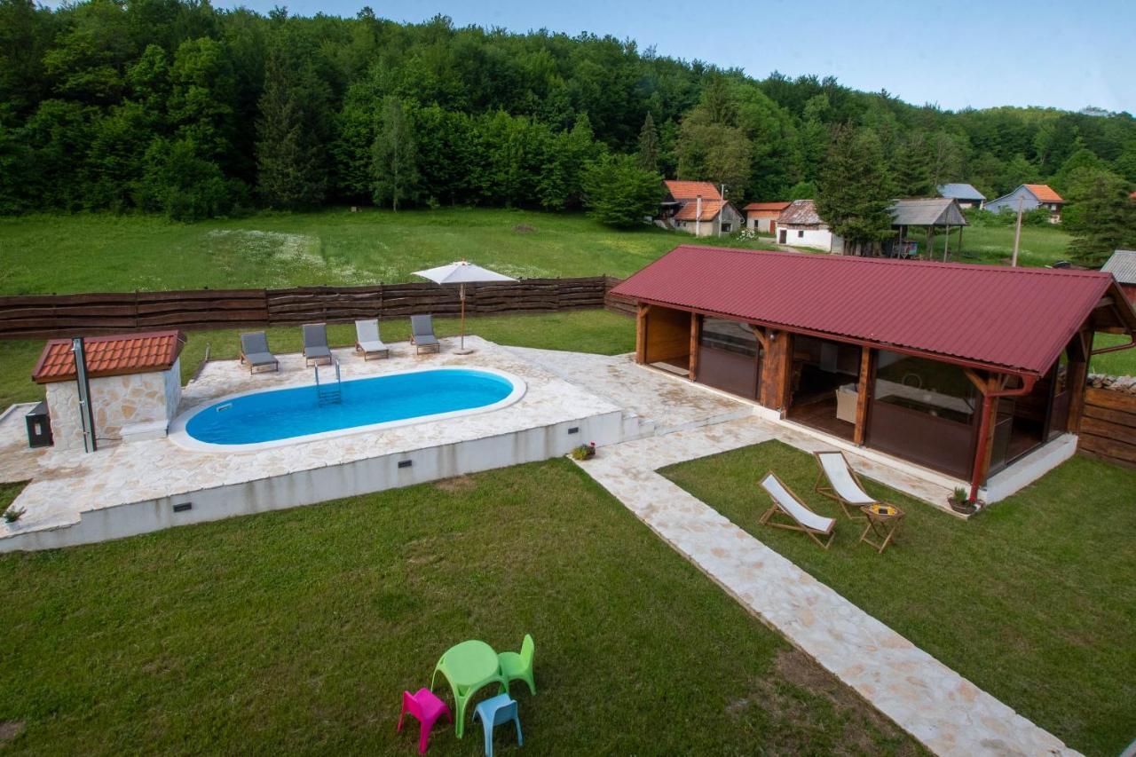 Nina With A Heated Pool Holiday home